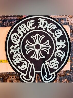 Chrome Hearts Black/White Round
Logo Mat Patch Decorative Rug
$50